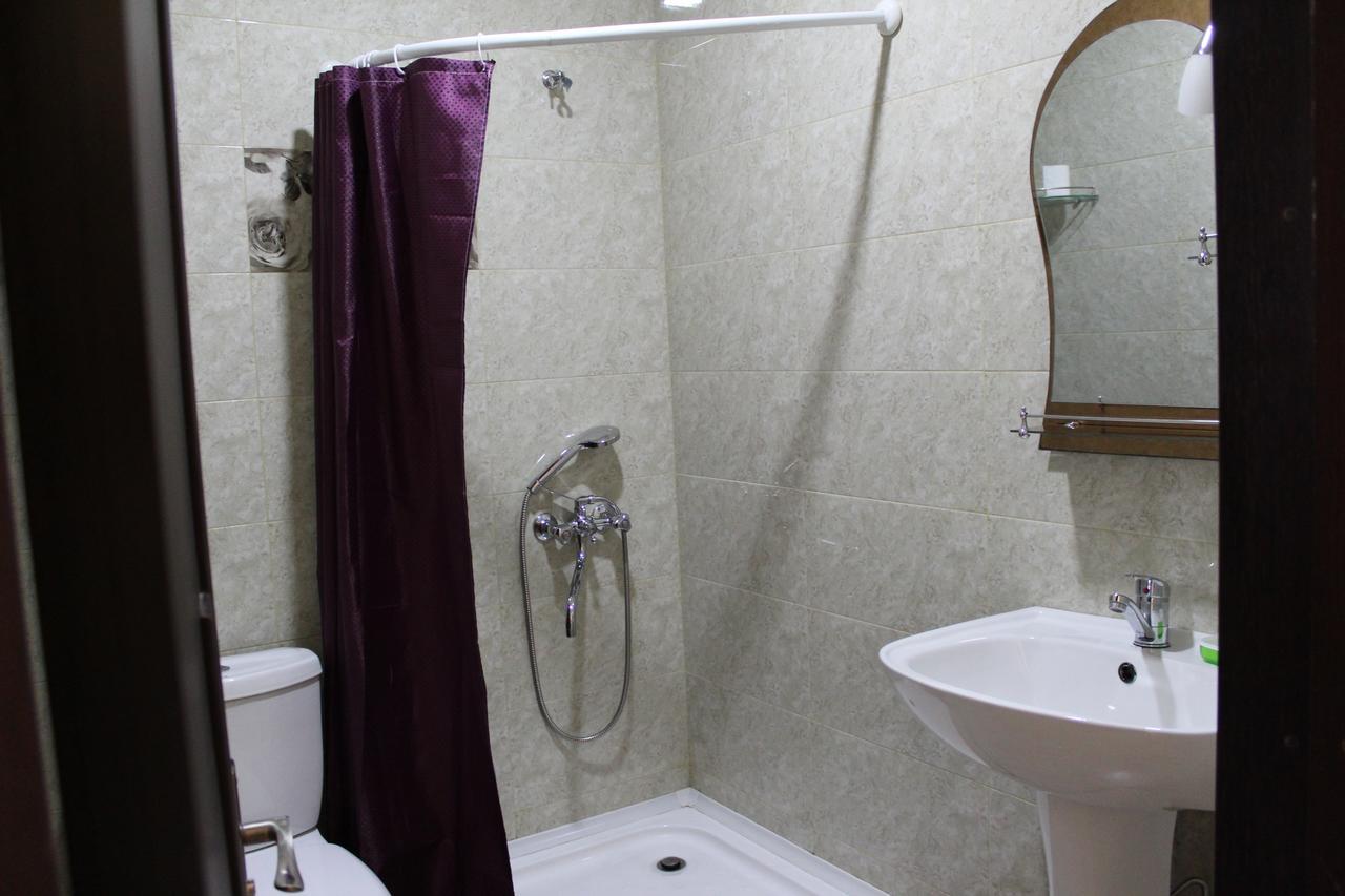 לאגודחי La Deka Guesthouse מראה חיצוני תמונה