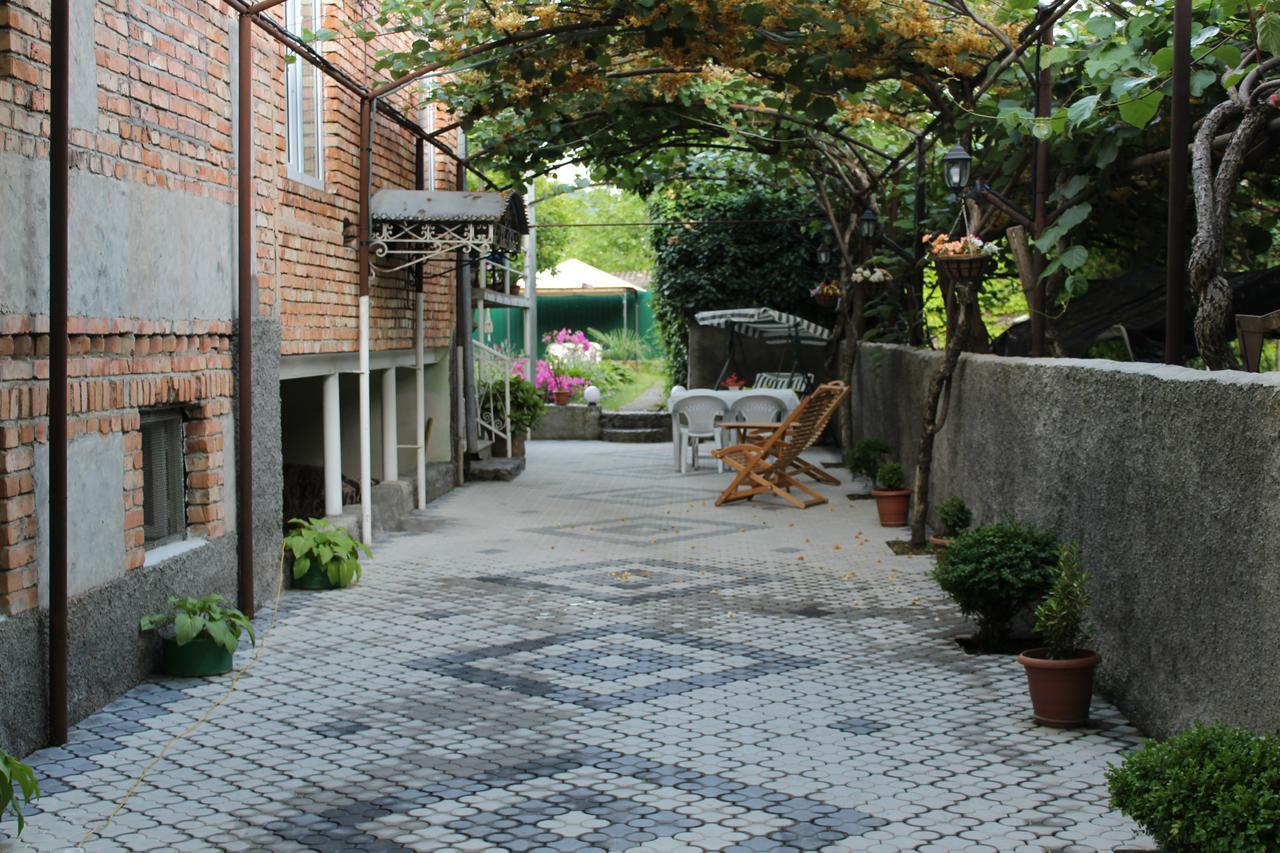לאגודחי La Deka Guesthouse מראה חיצוני תמונה